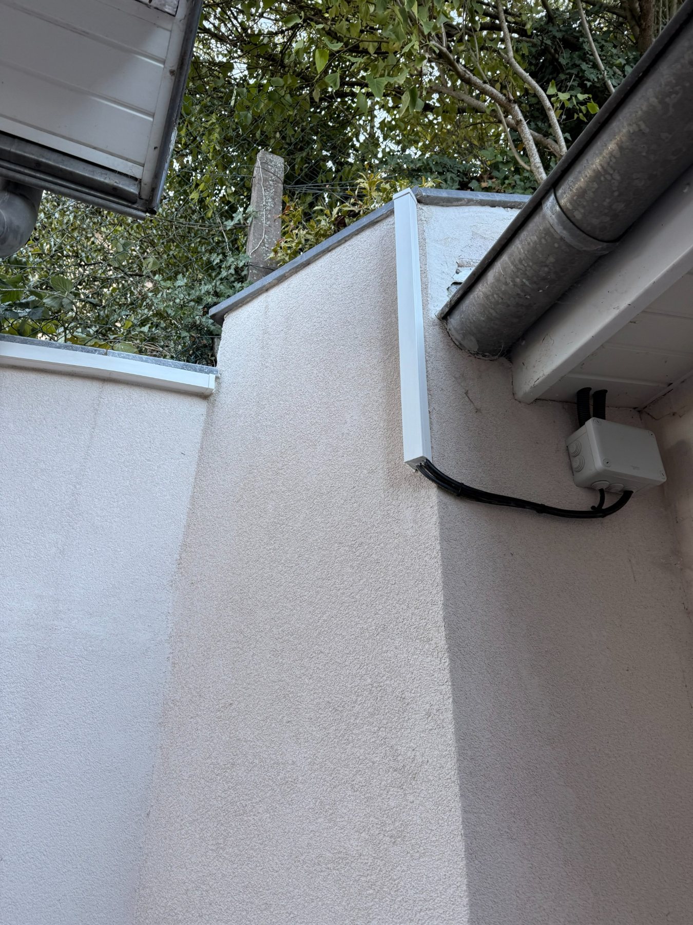 Coffret et cheminement d’une installation électrique extérieure